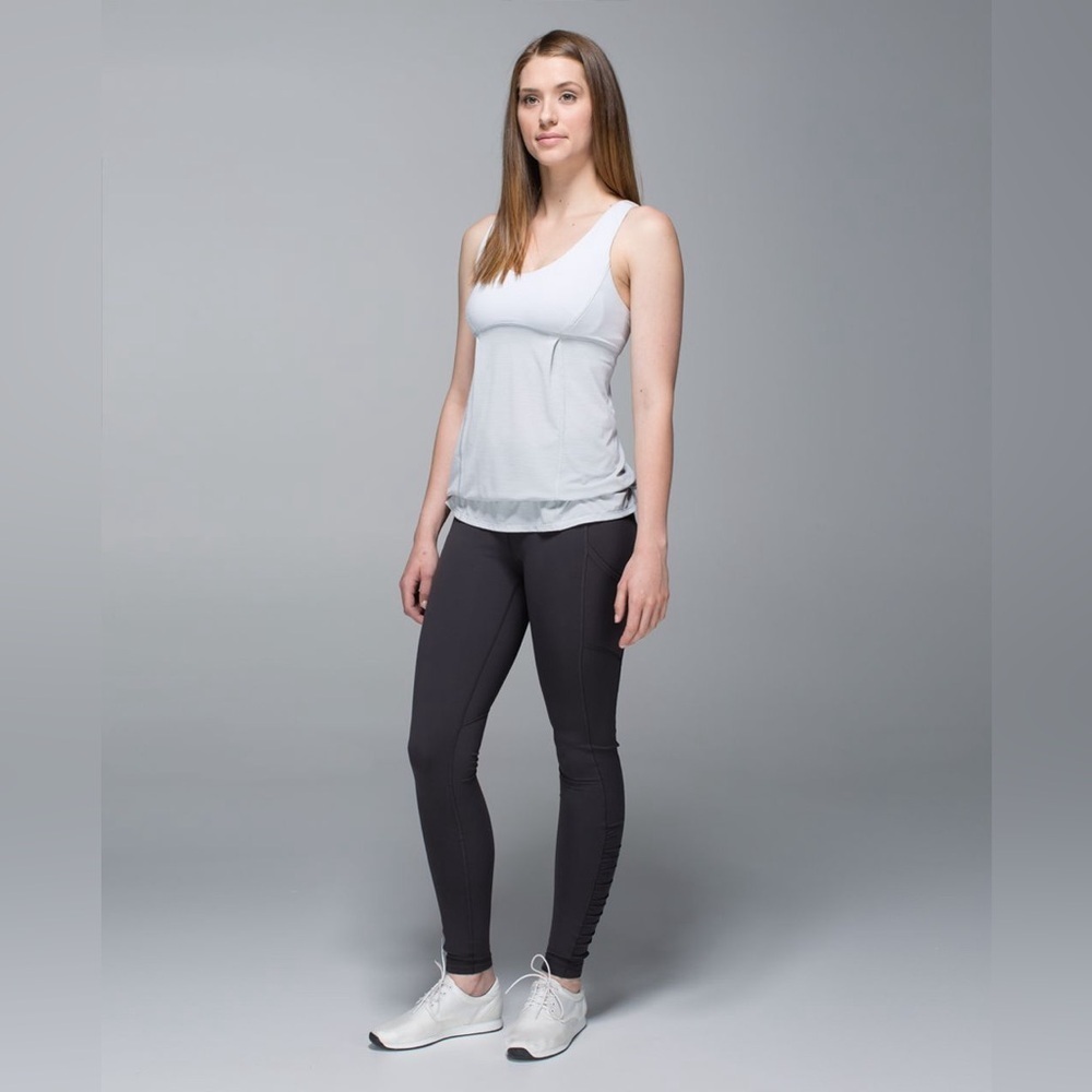 Lululemon Hustle & Bustle Tank
Heathered Light Grey / Wee Stripe White